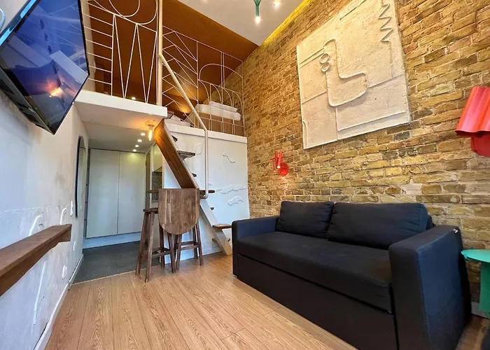 Kyiv Whisky Box Apartments